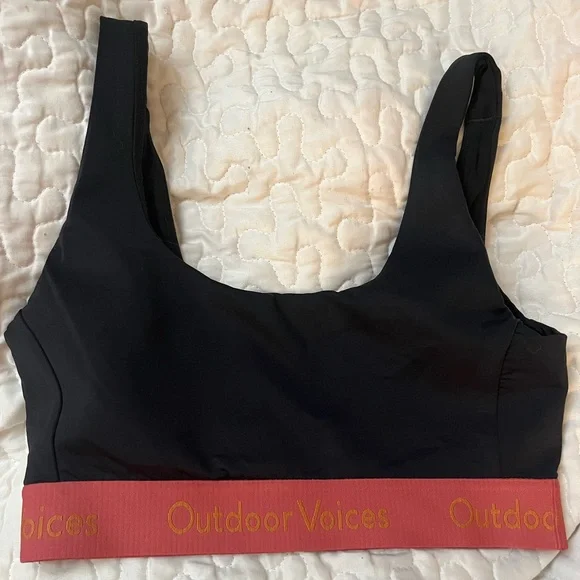 Outdoor Voices Smooth Scoop Sports Bra - Picture 2 of 4